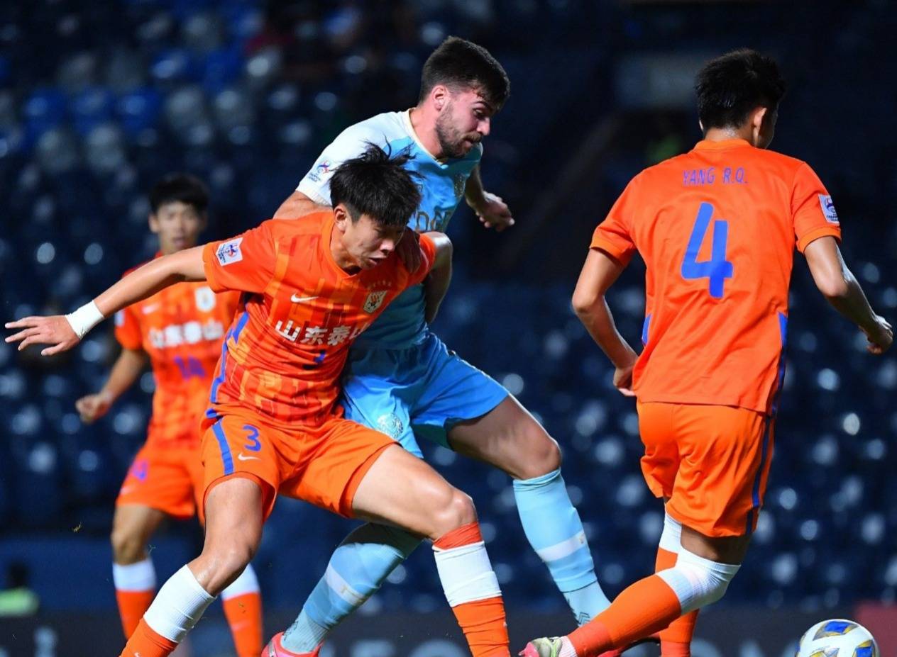 凯发官网 -包含窗口期亚冠传出新动向；巴塞罗那止住颓势；管理层表态：悬念犹存；轮换策略成焦点的词条