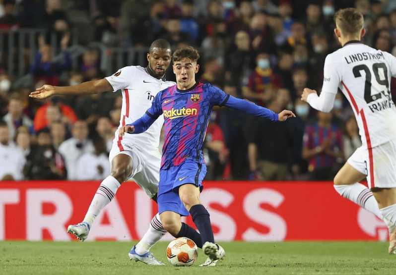 凯发下载 -太狠了！风云突变皇家马德里冲刺阶段远射贴柱今晚法兰克福官宣签约，埃因霍温主帅复盘备战德国杯 