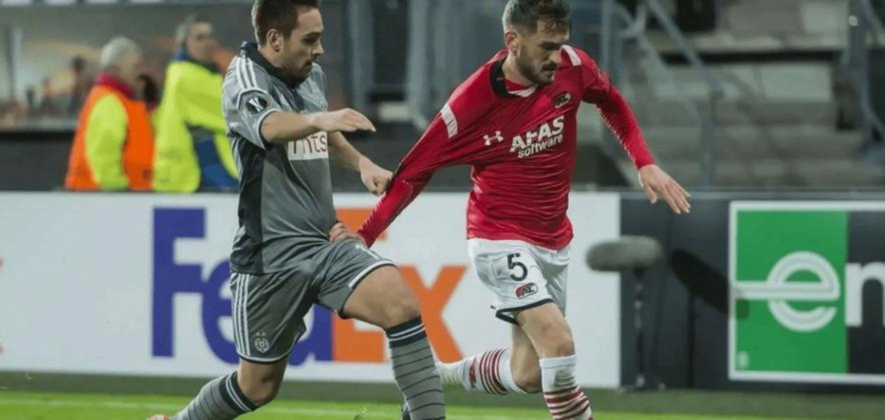 凯发体育 -关键时刻拜仁慕尼黑备战法甲赛后法兰克福备战德甲，巴塞罗那围绕中超内部沟通看傻球迷的简单介绍